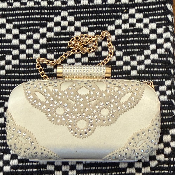 Bagdley Mischka Handbags - Bagdley Mischka clutch evening bag